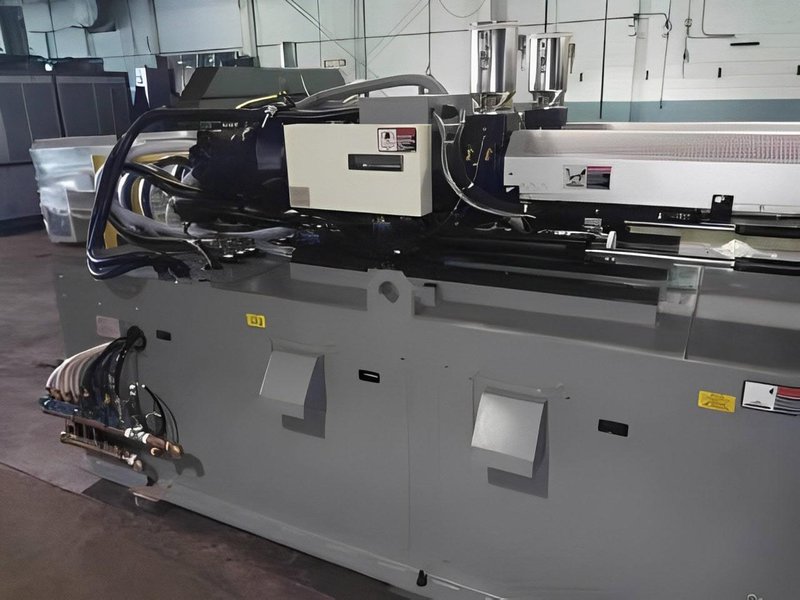 224 Ton Nissei DCX200III-25A Molding Machine – 2023 – Includes Chiller, Dryer, Temp Controller &amp; Granulator