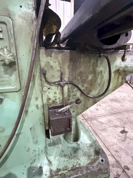 1.5 HP BRIDGEPORT SERIES I VERTICAL MILL / MILLING MACHINE: STOCK #20705