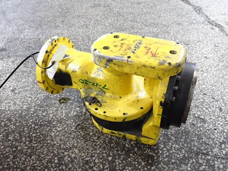 Fanuc  Robot Arm Wrist Hand Assembly