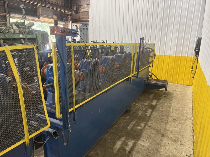 16 STAND x 3" X 18" ROLL SPACE BRADBURY MODEL #430 U-JOINT DRIVE ROLLFORMER: YOBRO #25254
