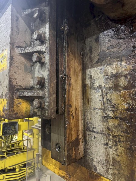 750 TON X 14' HTC 750G HYDRAULIC PRESS BRAKE. STOCK # 1002525