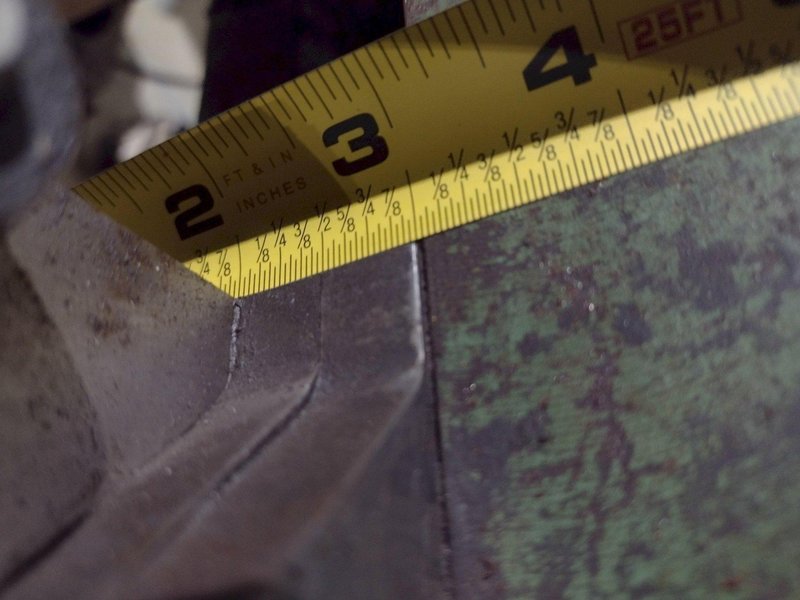 36" WIDE R-PANEL PROFILE HYDRAULIC CROP SHEAR: STOCK #19240