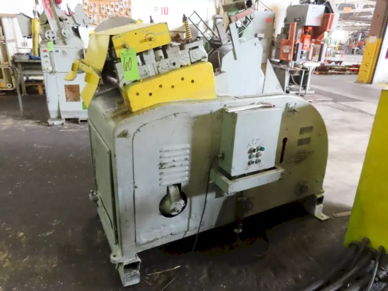 4,000 LB X 18" LITTELL CC40 COIL CRADLE STRAIGHTENER. STOCK # 0218926