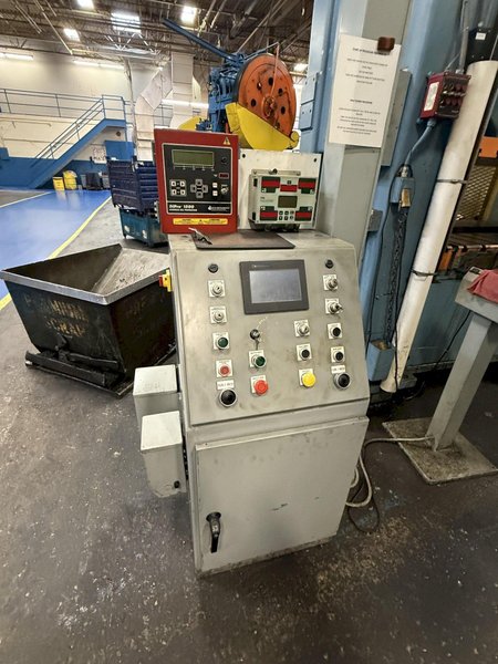 200-ton Niagara SE2-200-72-42 Straight Side Double Crank Press For Sale, Year 1990 with Updated Controls