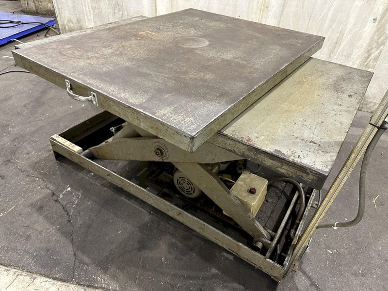 36&quot; X 60&quot; HYDRAULIC SCISSOR LIFT TABLE: STOCK #77619