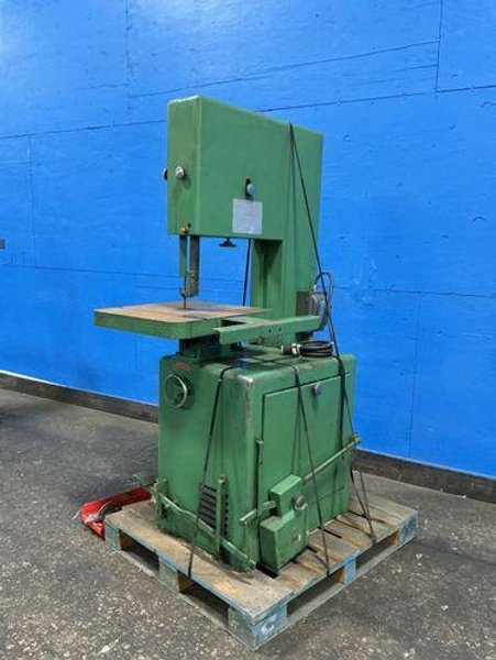 POWERMATIC 24” X 24” VERTICAL BAND SAW   -  87