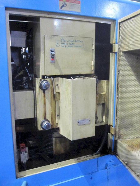 Jern Yao Model JNFP 14B5S Five Die High Speed Nut Former