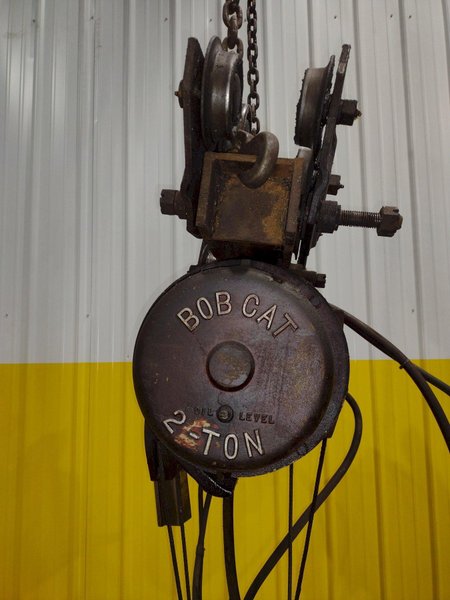 2 TON 4,000 LBS BOBCAT POWER CABLE HOIST WITH TROLLEY: STOCK #18938