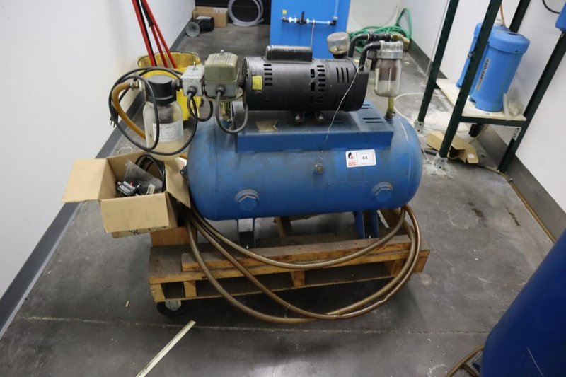 Vac-U-Lok Vacuump Pump System, 3/4 HP, Portable on Cart, SINGLE PHASE- Auction Item