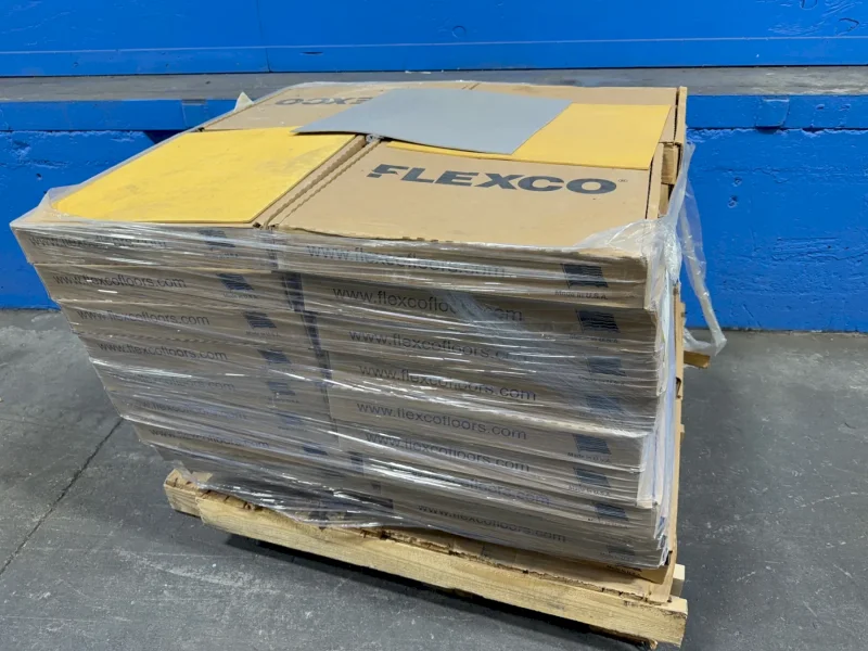 FLEXCO 18”X18”X1/8” FLOOR TILES   -  SE-061