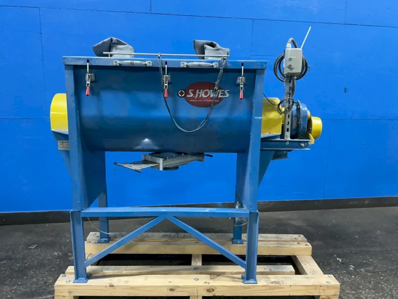 S. HOWES RIBBON BLENDER  -  ES-244