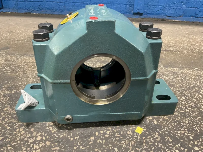 DODGE 5.5” DIAMETER 526 SERIES SPHERICAL ROLLER BEARING  -  044031