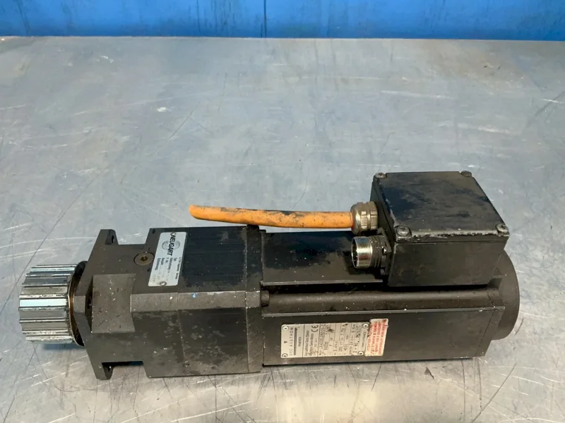 PARVEX SERVO MOTOR W/ NEUGART PL90S/MO/VO  -  LX420CLR6300-Z
