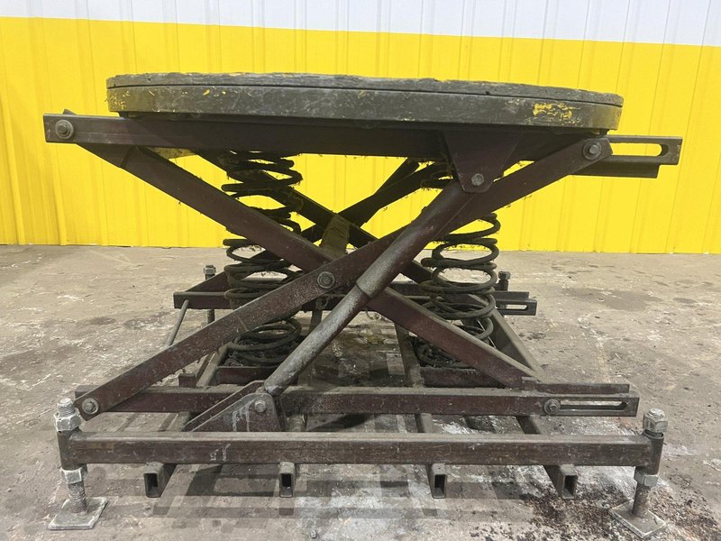43" X 43" X 34" MECHANICAL SPRING LIFT TABLE: STOCK #20135