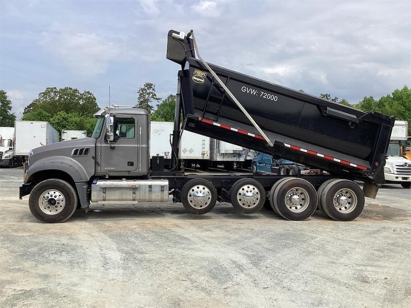 2022 Mack Granite 64F 1M2GR4TC0NM001422