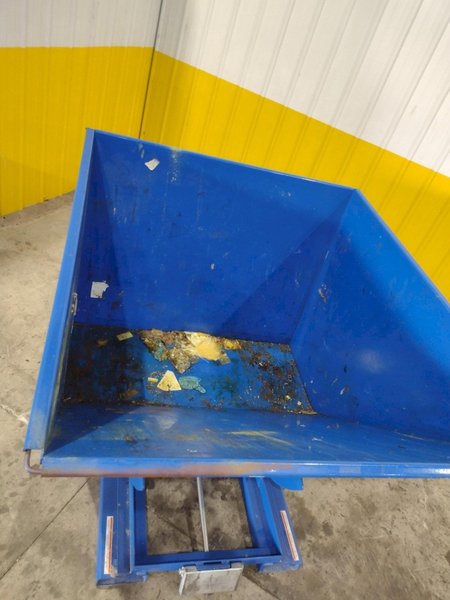 1 YARD X 6,000 LBS VESTIL MODEL #D-HOP-100-HD SELF DUMPING HOPPER: STOCK #22490