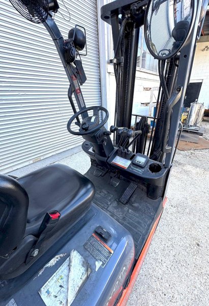 3000 Lb. Toyota Forklift 8FGCU18, Triple Stage Mast, Cushion Tire, LP Gas, Side Shift