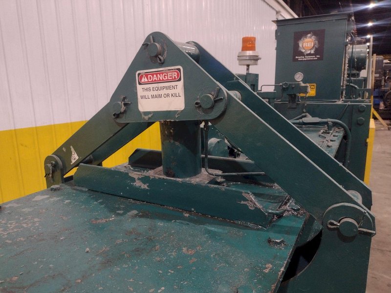 24" X 36" X 96" LONG AMERICAN MODEL #10447 HYDRAULIC HORIZONTAL BALER: YOBRO #24745