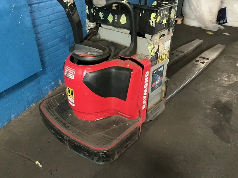 Raymond  8000 Lbs  Electric Pallet Jack  - 8410