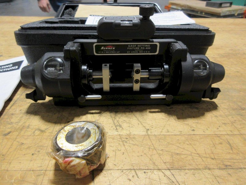 Sunnen Gage Setting Fixture, Model PG400, Range .100" - 1.500",  in Plastic Carry Case- Auction Item