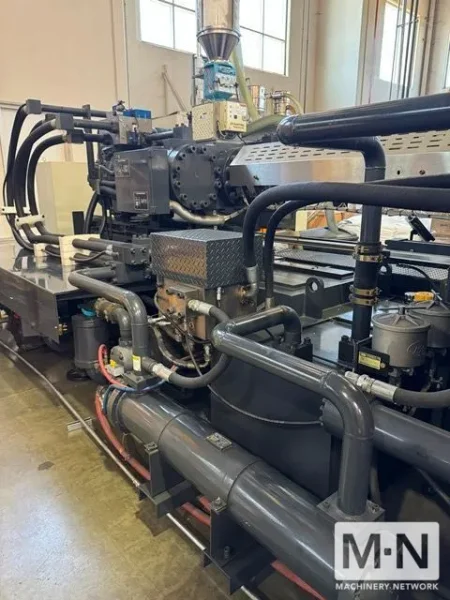 1150 TON 186 OZ HYUNDAI MODEL EDIS-1150DL HYBRID INJECTION MOLDING MACHINE MFG 2014 (4) AVAILABLE