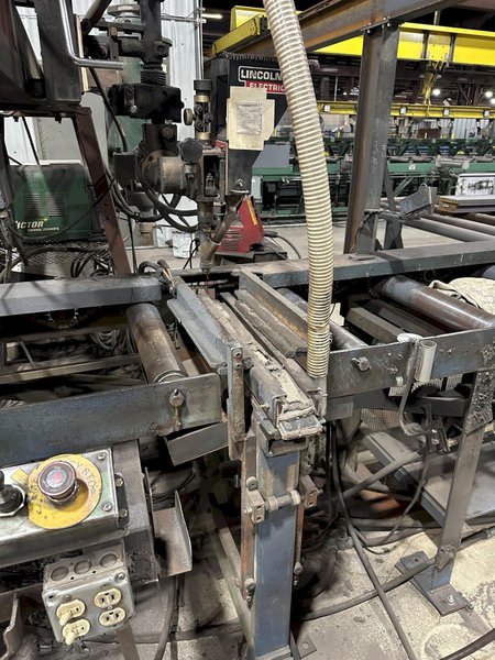 FLAT STOCK / WEB SEAM WELDER WITH LINCOLN WELDER. STOCK # 0665925