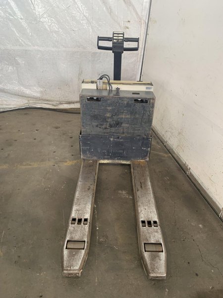 4,000 LB. CROWN 40GPW-4-14 ELECTRIC WALK-BEHIND PALLET JACK. STOCK # 0680124
