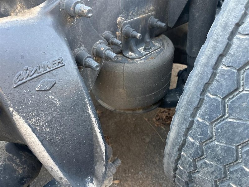 2019 Freightliner Cascadia 1FUJHHDR5KLKM7237