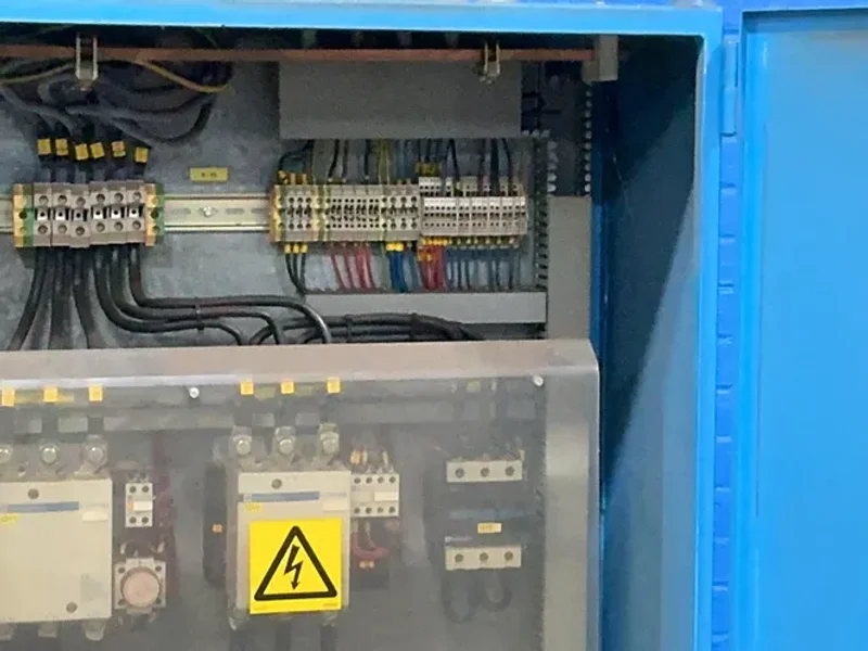 AP&amp;T CONTROL CABINETS
