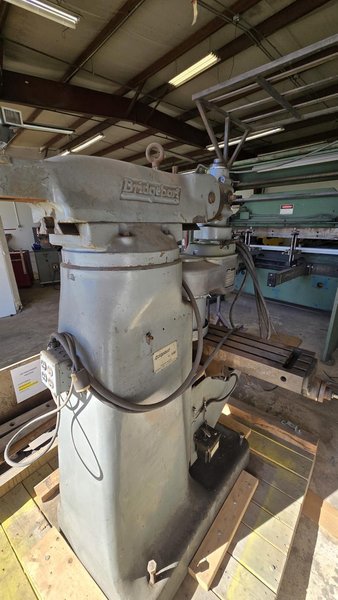 BRIDGEPORT VERTICAL MILL. STOCK # 1001325