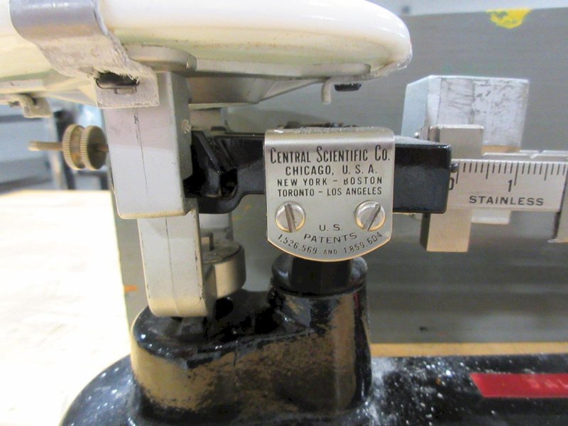 Central Scientific 1000g Triple Beam Weight Scale with Calibration Weights in Wooden Case- Auction Item