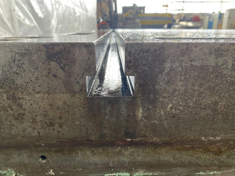 96&quot; X 144&quot; X 12&quot; GIDDINGS AND LEWIS T-SLOTTED FLOOR PLATE. STOCK # 1163121