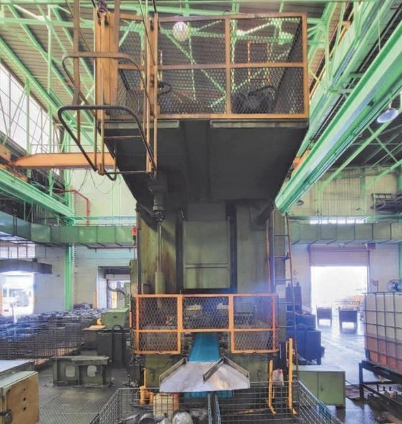 300 Ton Aida Transfer Press, Model F2-30G, 16&quot; STR, 27&quot; Die Height, 4&quot; ADJ, 79&quot; X 39&quot; BA, 12-23 SPM VARI, 4 Stage Trans, Cushions