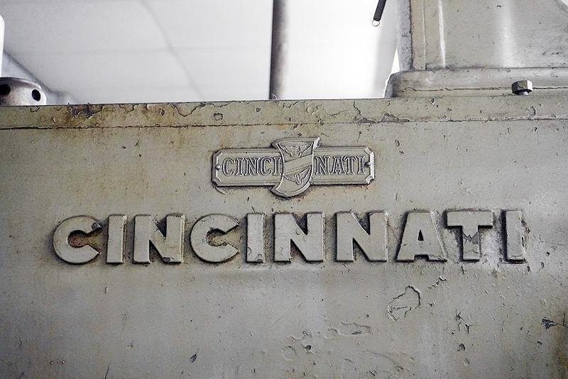 #3 CINCINNATI MODEL #3MI HORIZONTAL UNIVERSAL MILL WITH TOOLMAKERS OVERARM SPINDLE: YOBRO #25929