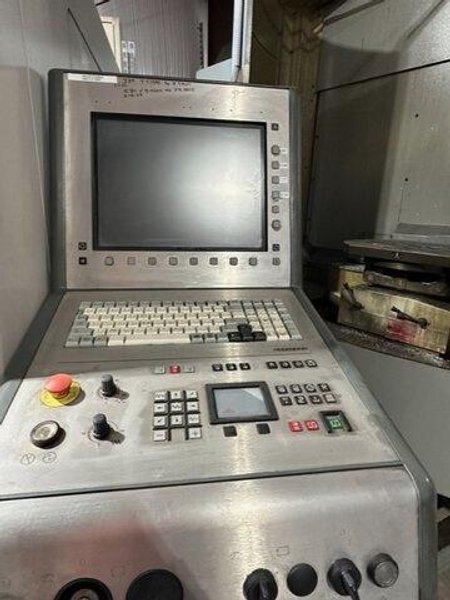 DMG MORI DMC 125 U2 HMC, 2005 – Chip Conveyor, Tool Changer, Filter System, HSK63