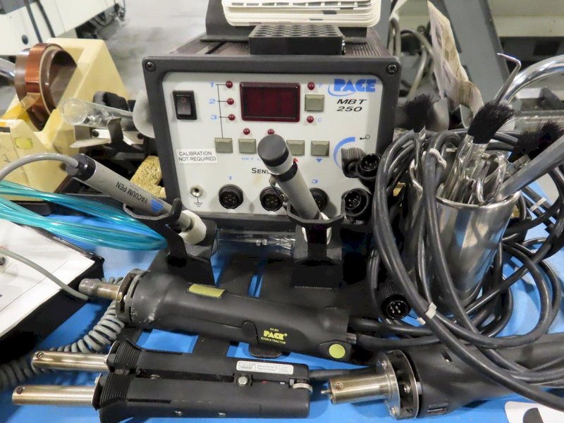 Pace MBT 250 Soldering / Desoldering Station with Cart- Auction Item