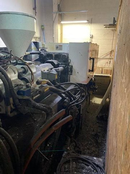 90 Ton 9.6oz Capacity Milacron MTS 90 Injection Molding Machine, 2015