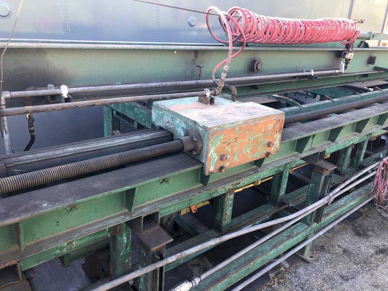 20&#039; SUTTON POWERED INFEED &amp; OUTFEED CONVEYORS / RACKS: STOCK #16743