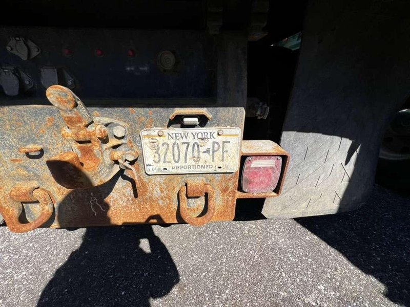 Kenworth T480 Dump Truck, 2023 – Tandem Axle, Heavy-Duty Work Truck