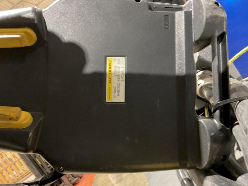 FANUC R-2000IB/165F w/ R30IA CONTROLLER AND PENDANT USED 2010