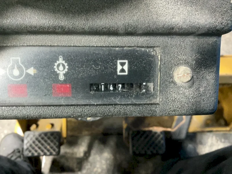 CATERPILLER 3000 LBS PROPANE FORKLIFT  -  T30D