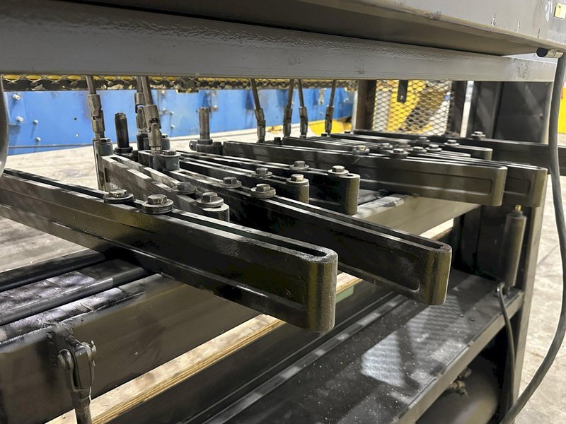 8 SPINDLE X 24&quot; X 86&quot; CEMCO MULTI-HEAD GANG DRILL &amp; BORING MACHINE: STOCK #22927