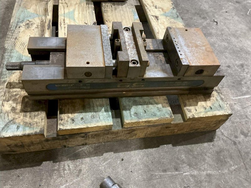 6" LOCKWELL MODEL TLD-60 DOUBLE CLAMP VISE, WITH ANTI-LIFT MECHANISM: YOBRO #25060