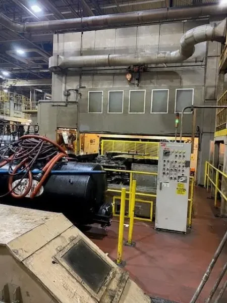 USED FUKUI 1,100 TON STRAIGHT SIDE TRANSFER PRESS MODEL TTD1100T2, Year: 1990's