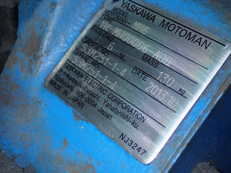 YASKAWA MOTOMAN ROBOT   -  MH6