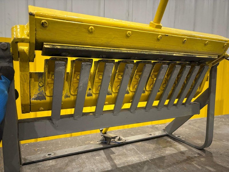 18" LONG MANUAL CLEAT BENDER: YOBRO #24394