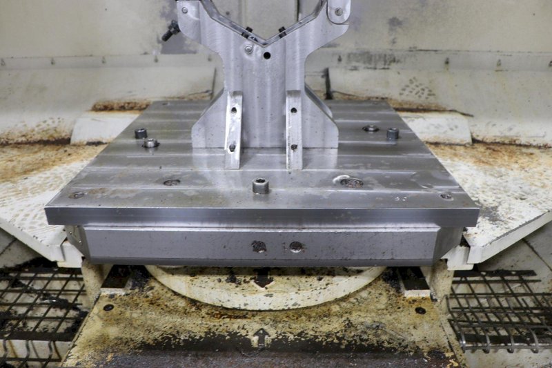 Okuma MA-600HII CNC Horizontal Machining Center, 2019 – Chip Conveyor, Through Spindle Coolant