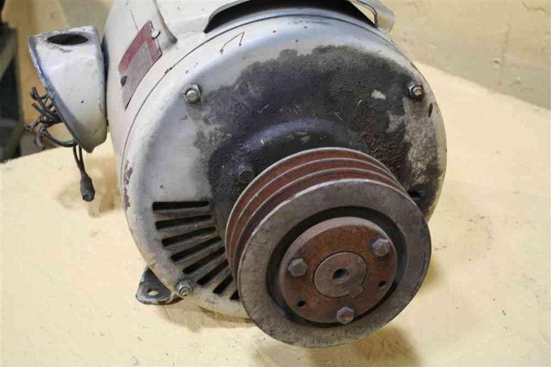 25 HORSEPOWER LINCOLN AC DRIPPROOF ELECTRIC MOTOR: STOCK #54122
