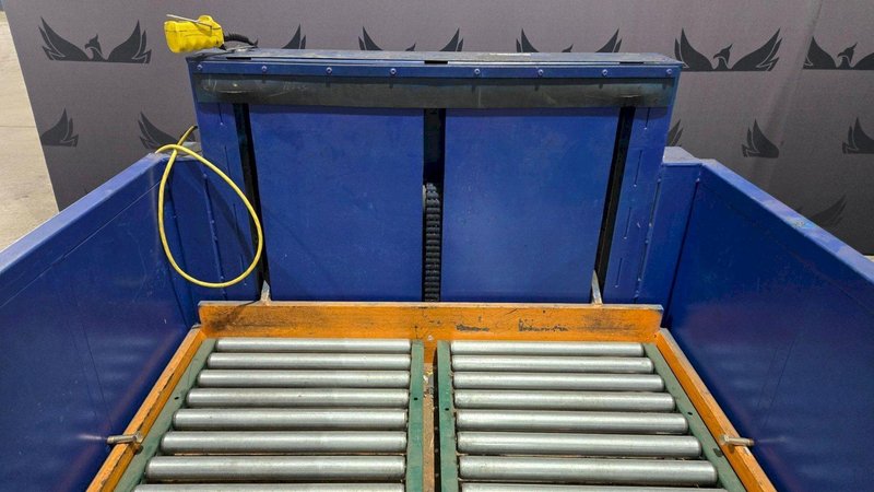 SOUTHWORTH ROLL C2.5-28 Platform Lifter w/ Flow Rollers 2500 lbs Capacity USED