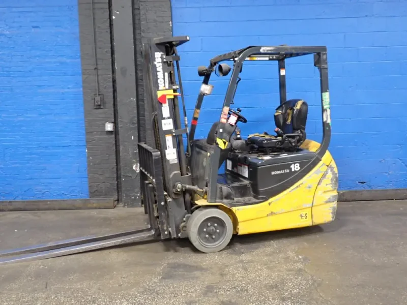 KOMATSU 2600 POUNDS ELECTRIC FORKLIFT  -  FB18MU-12